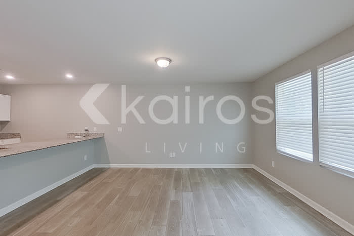 2502 Kenton Court Southeast – photo 5