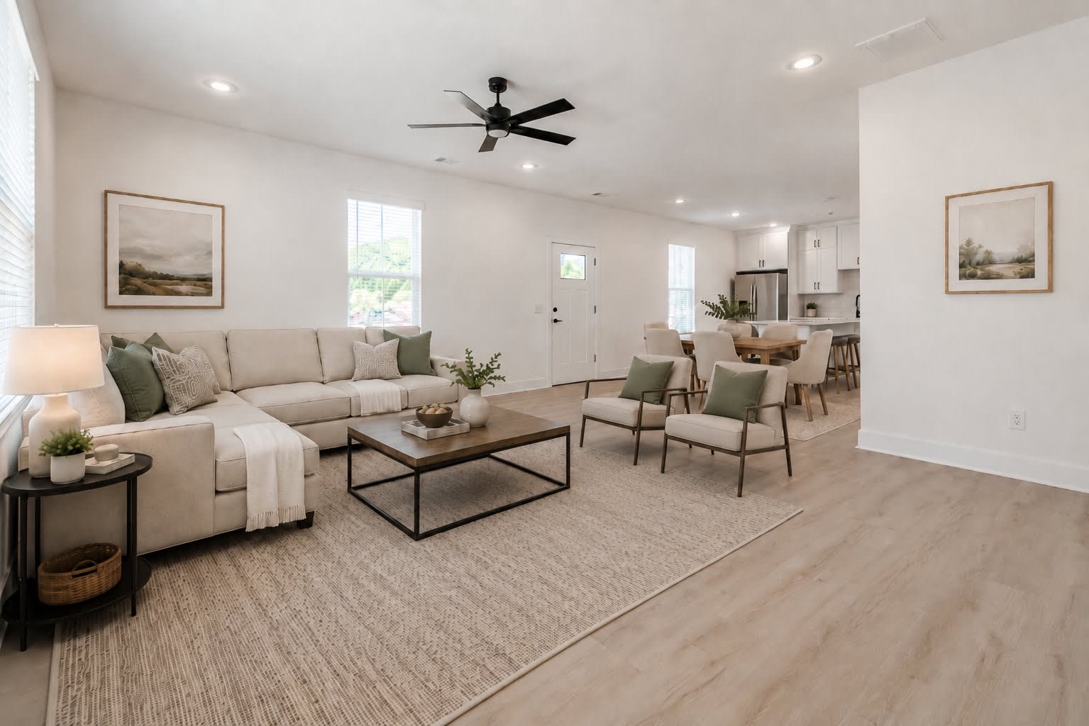 1676 North Leverett Avenue – photo 4