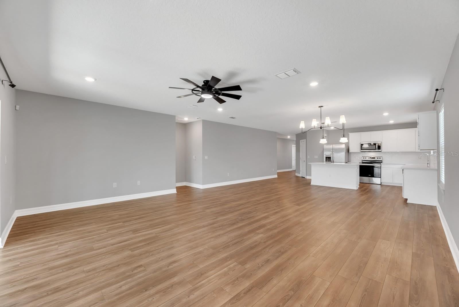 9514 SUMMERS CAY Circle – photo 5