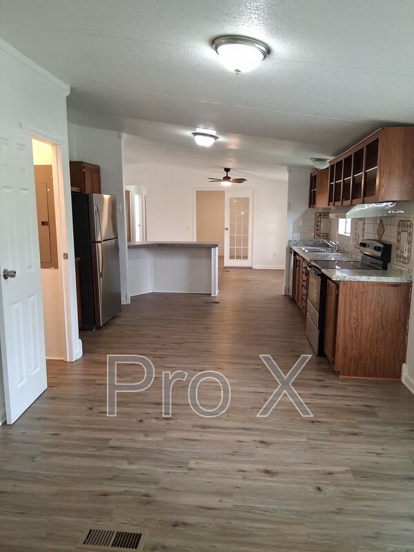 910 Sands Rd – photo 4