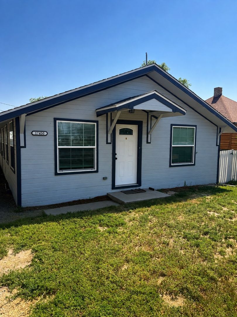 Charming updated 2 bedroom, 1 bath home in Ault – photo 1