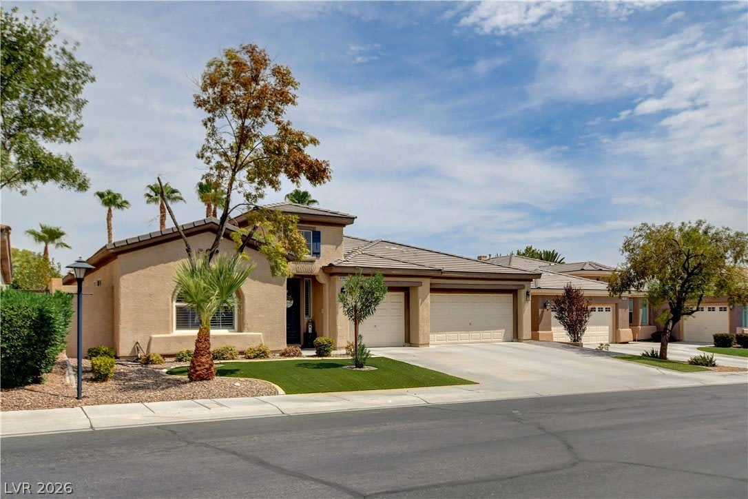 8086 Merlewood Avenue – photo 3