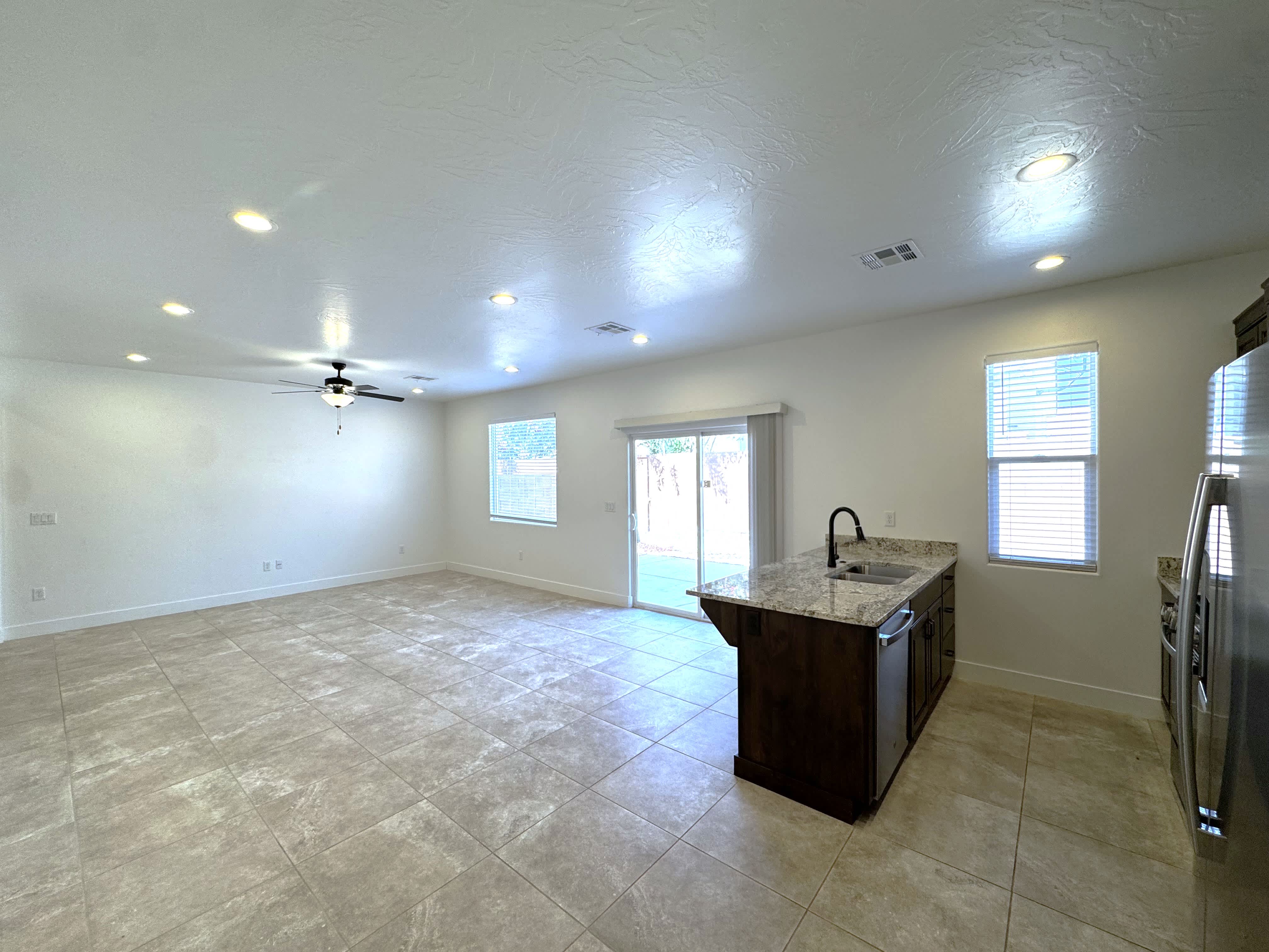 322 N 2480 W – photo 4