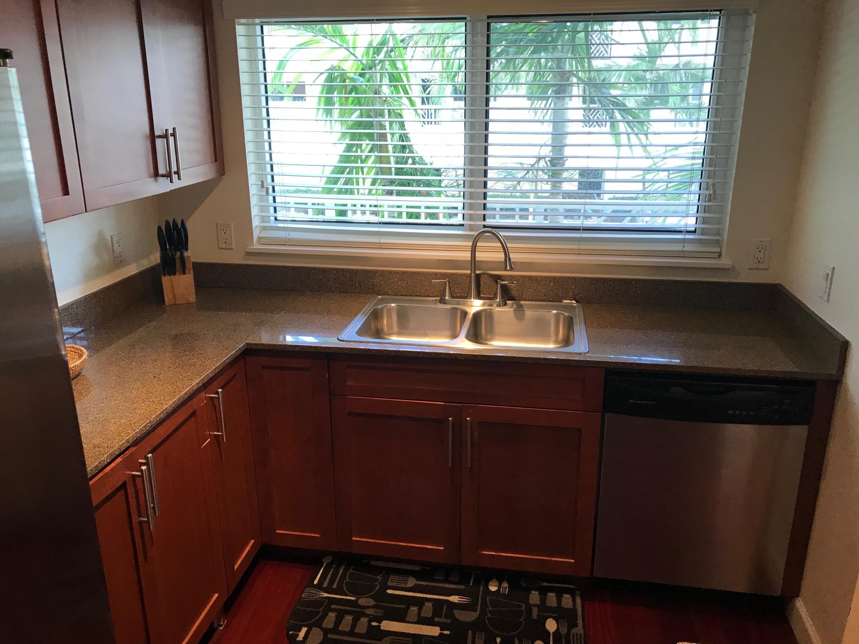 621 E Woolbright Road – photo 4