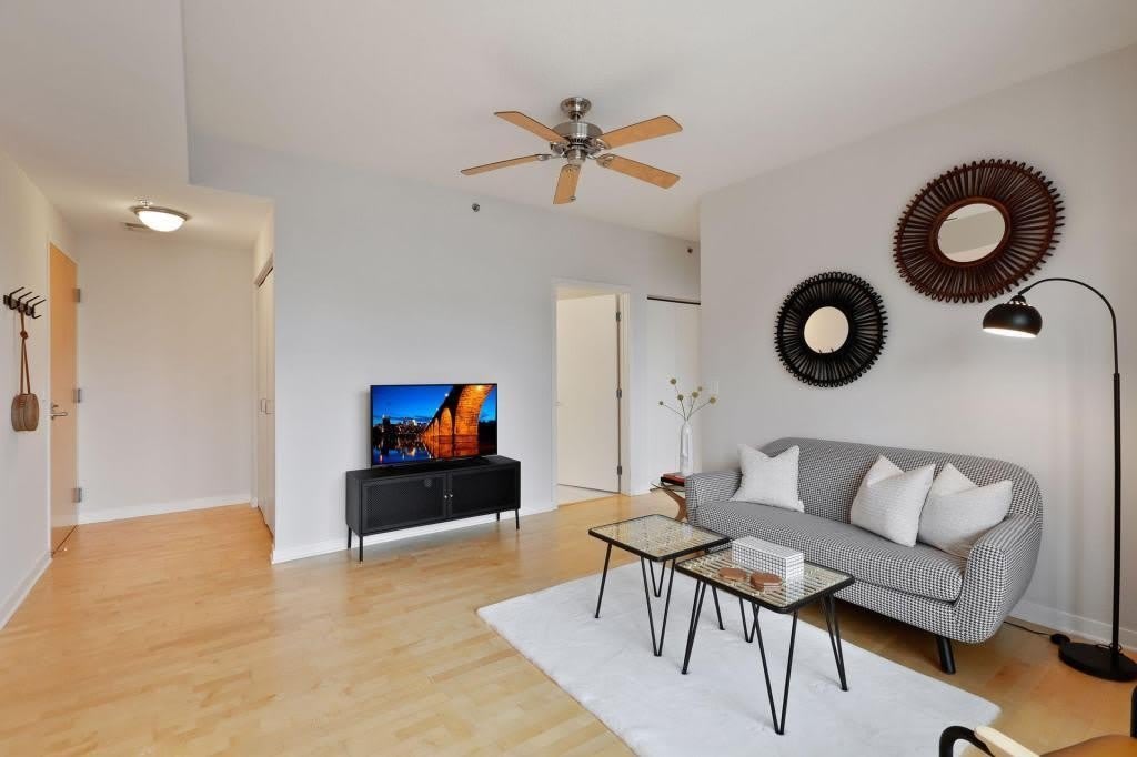 929 Portland Ave – photo 5