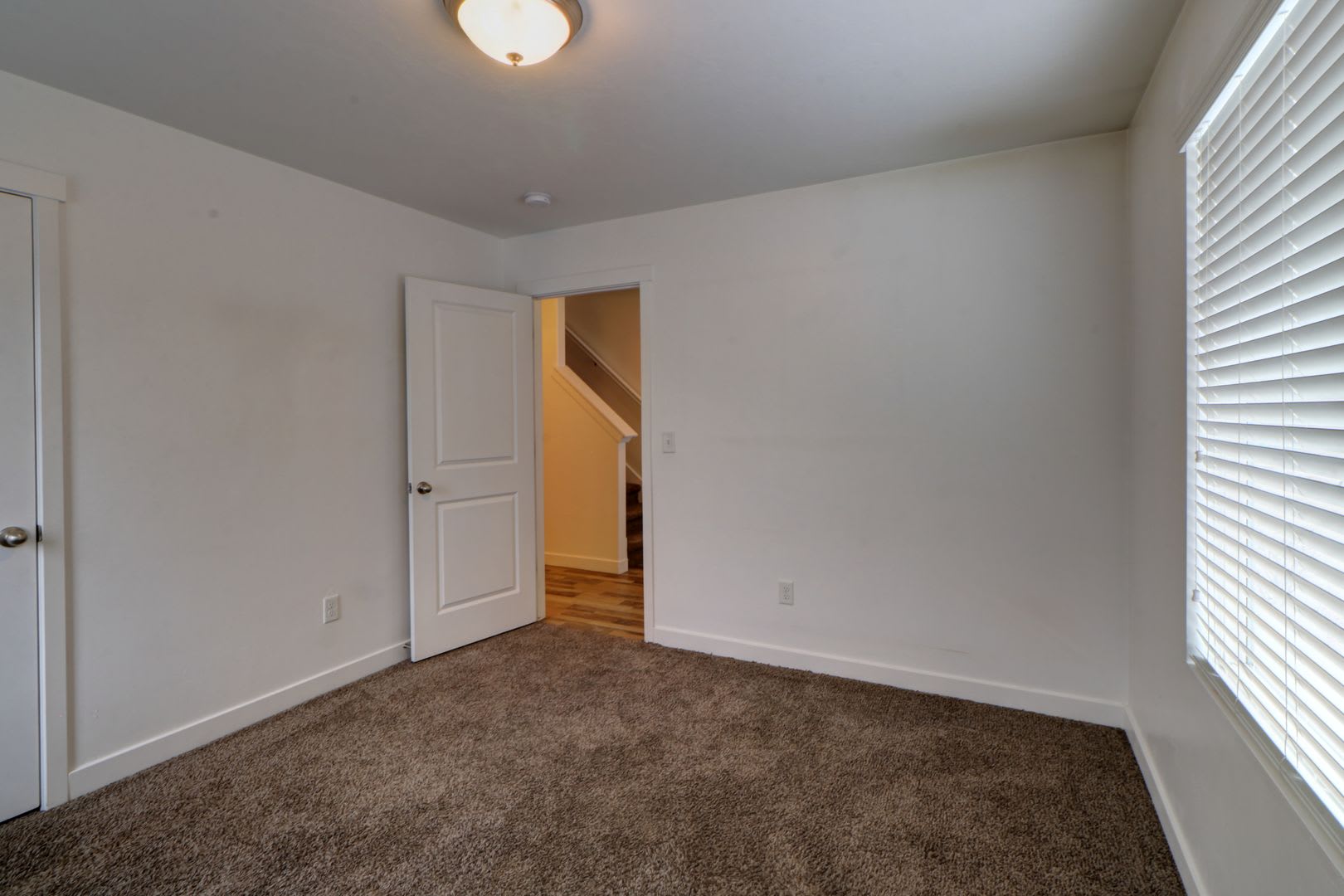 End Unit in Bluffdale – photo 4
