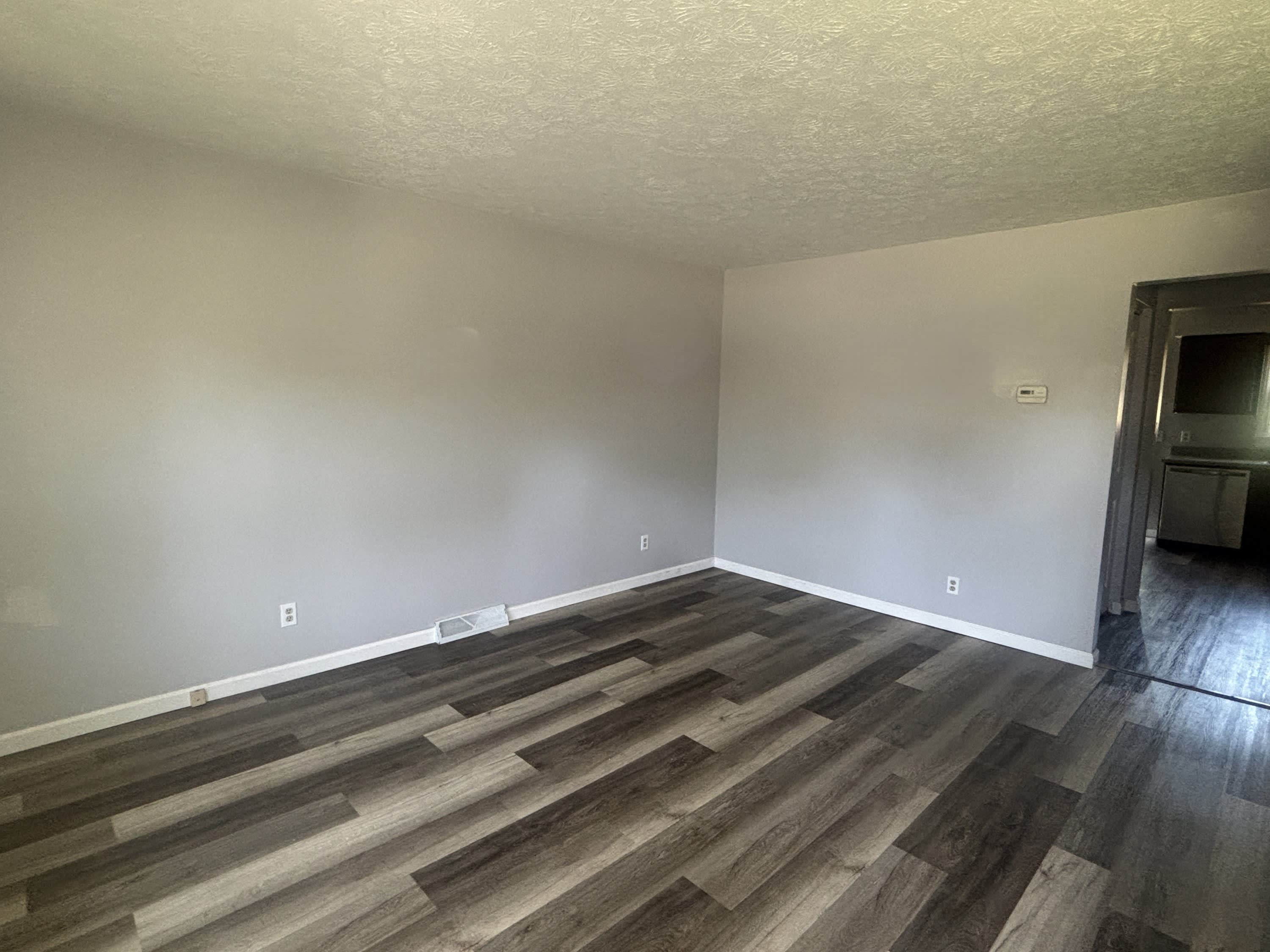 601 Lakeview Drive – photo 3
