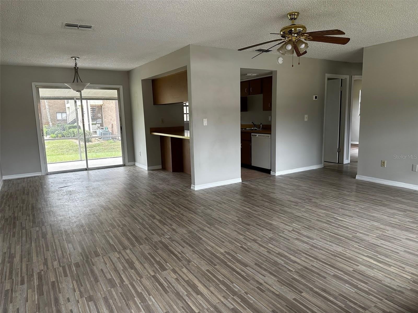 590 BELLTOWER Avenue – photo 3