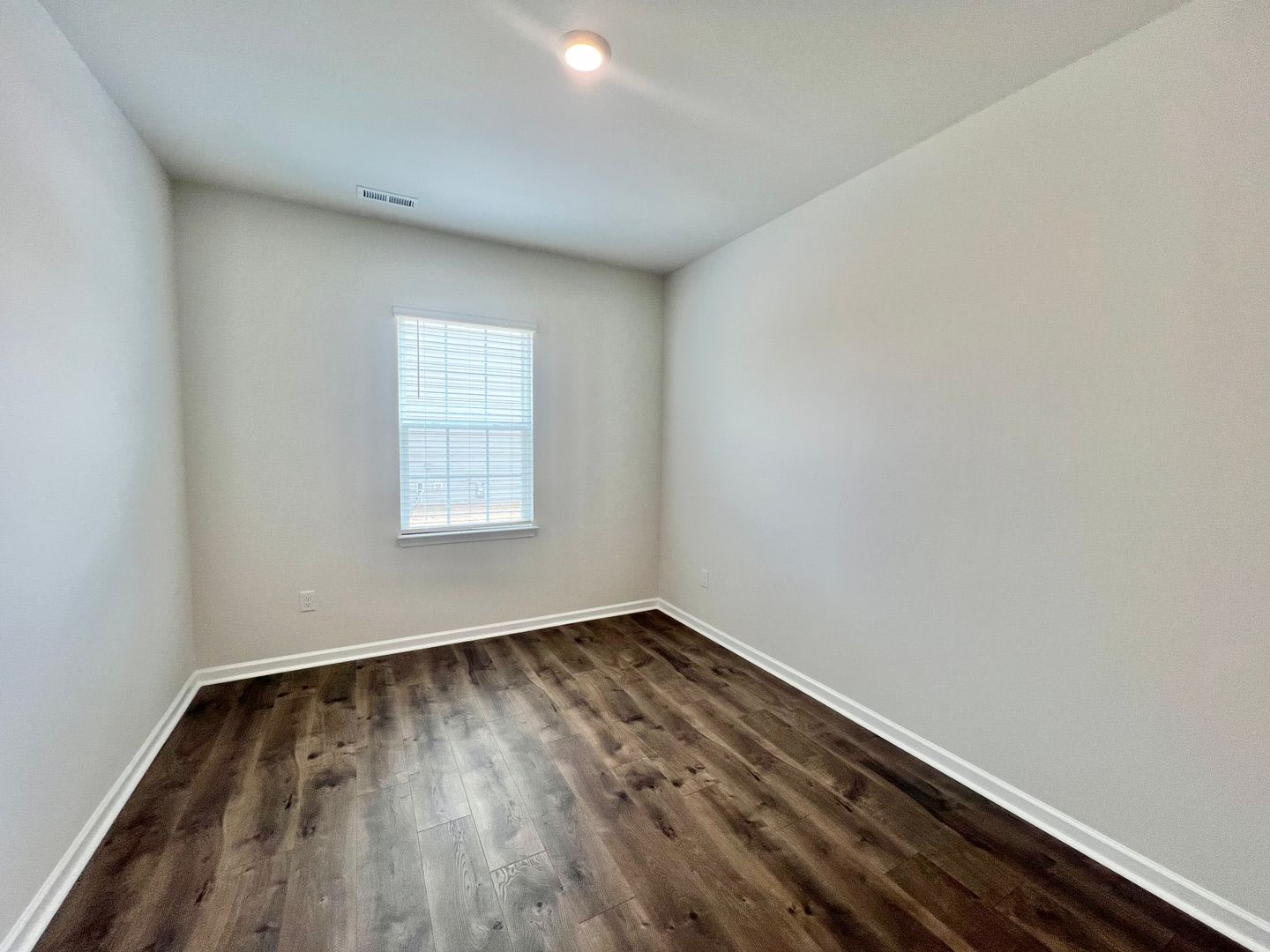 Offering Refundable Application Fees 150 Move In Promotion Recently Built 4Bd 2 5Ba Fuquay Varina Home In An Hoa Community With Amenities – photo 4