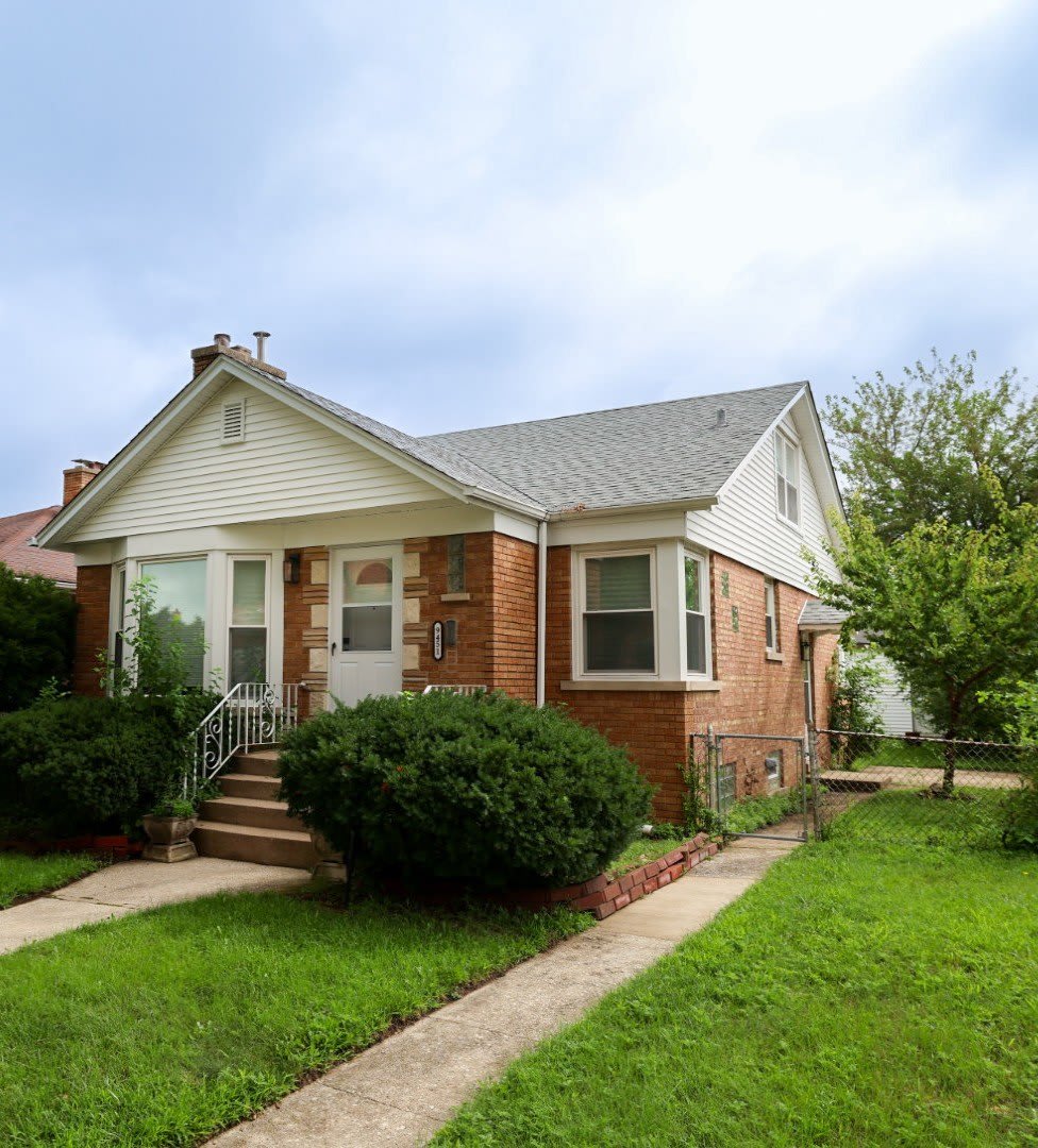9451 S Lawndale Avenue – photo 1