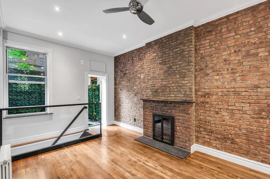 562 Hudson St – photo 1
