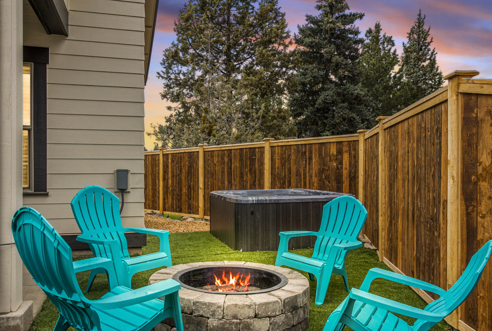 Modern Home With Hot Tub Game Room 2 King Suites 60 Day Minimum – photo 3