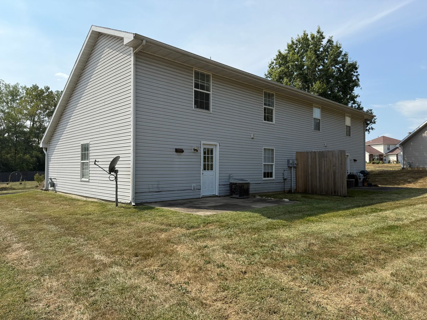 four bedrooms, two bathrooms – photo 2