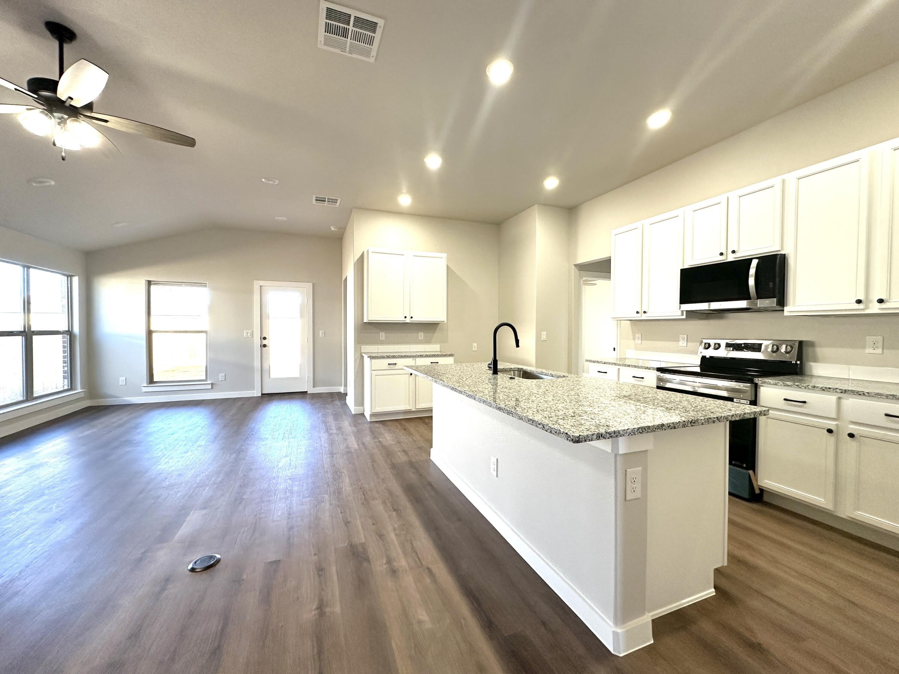 2912 Corpus Avenue – photo 4