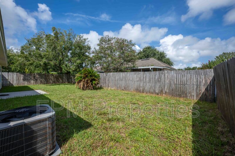 570 Manship Dr – photo 4