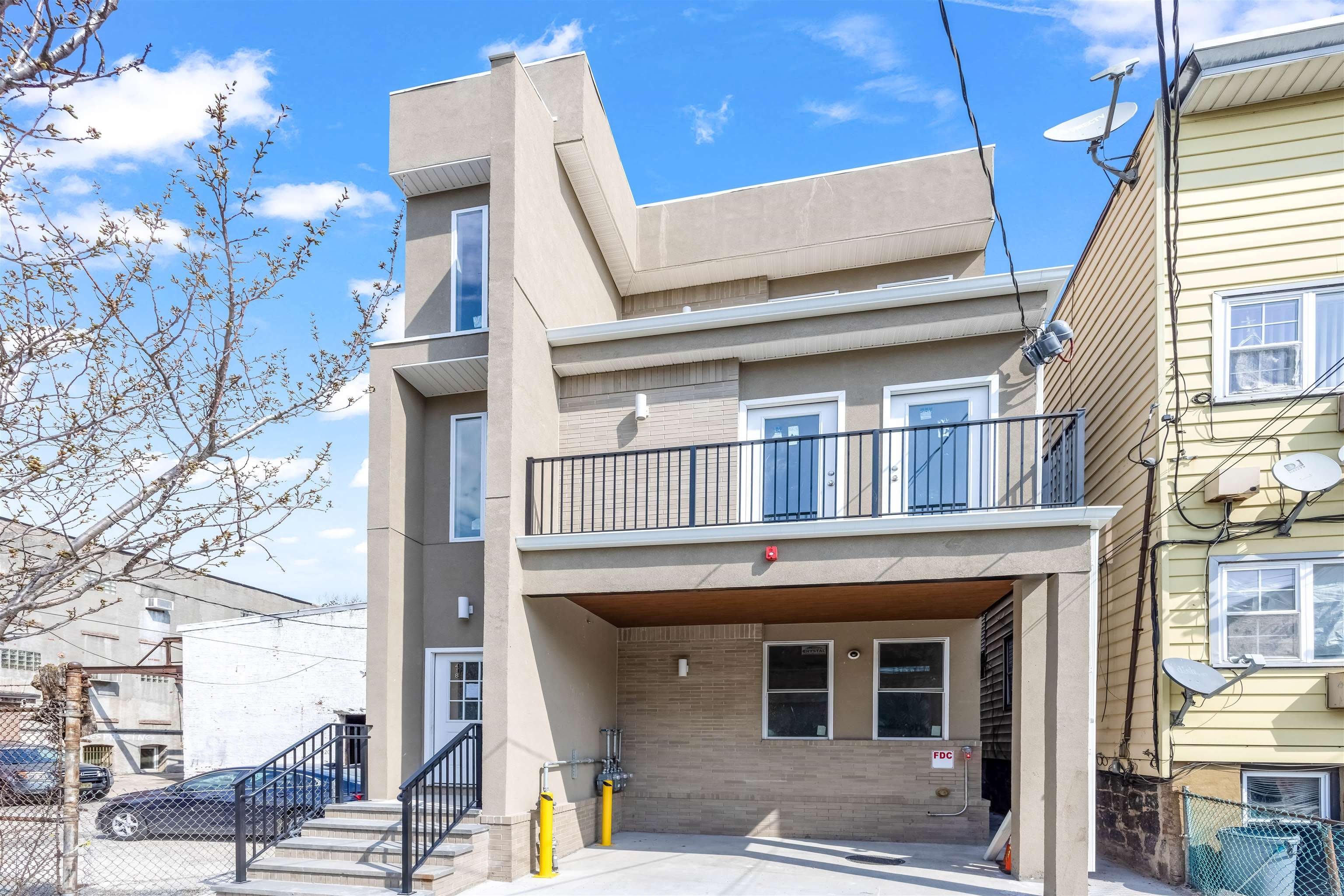 418 11TH ST – photo 2
