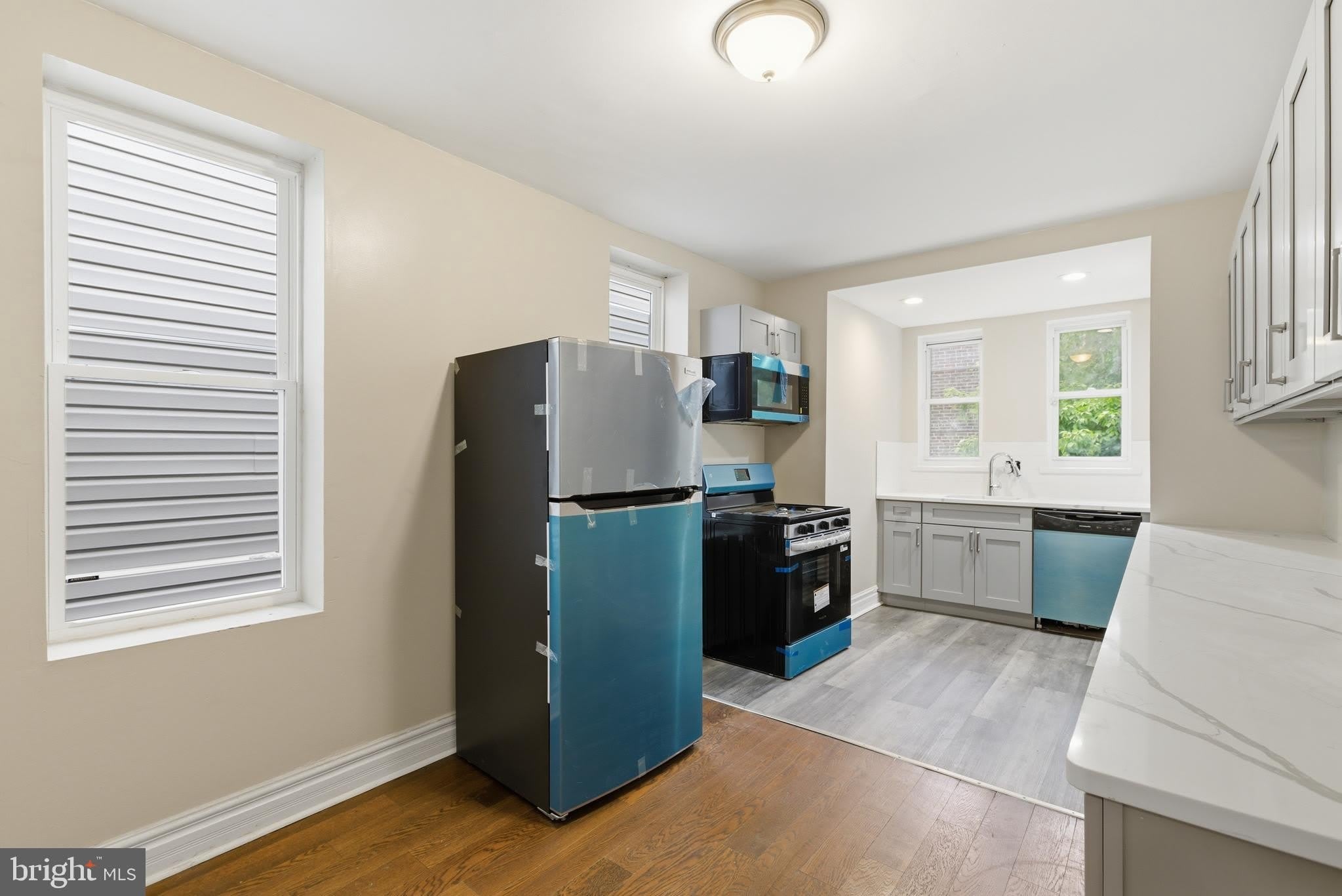 632 W CUMBERLAND Street – photo 2
