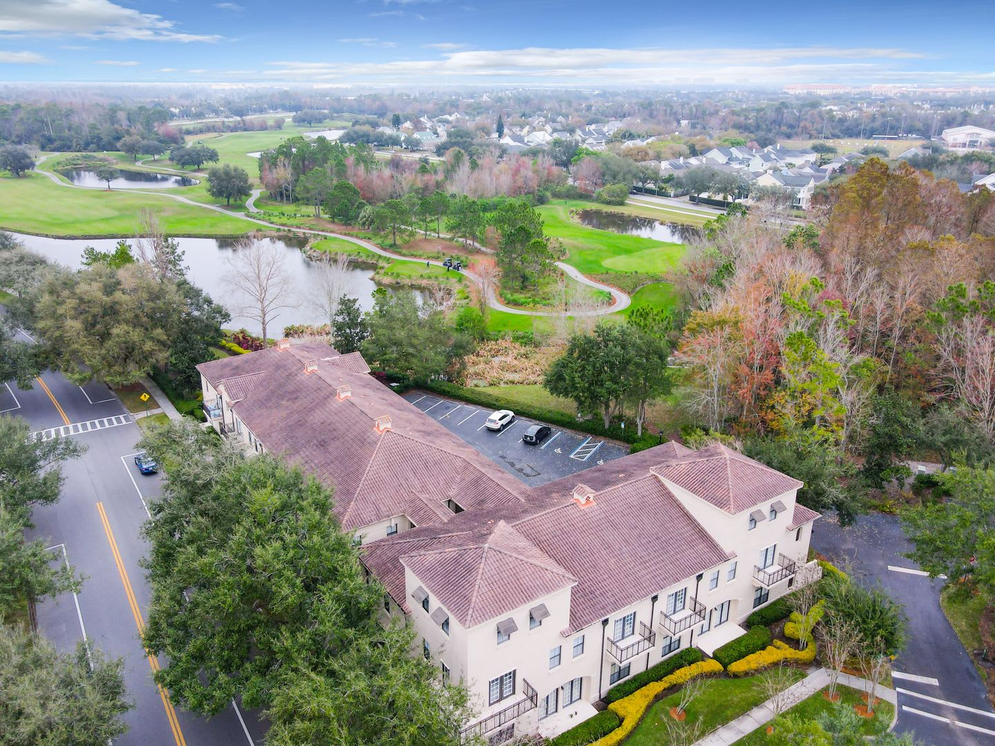 Iconic 2 Story Corner Condo At The Terraces Of Celebration Completely Renovated 2 Bedroom 2 Bathroom With Second Floor Loft And Wrap Around Balcony Overlooking The Lake – photo 2
