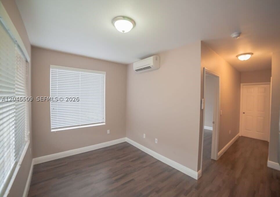 1752 NW 1st St – photo 2