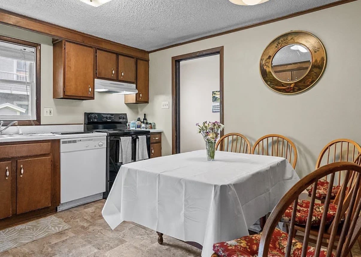 63 Lafayette Street – photo 5