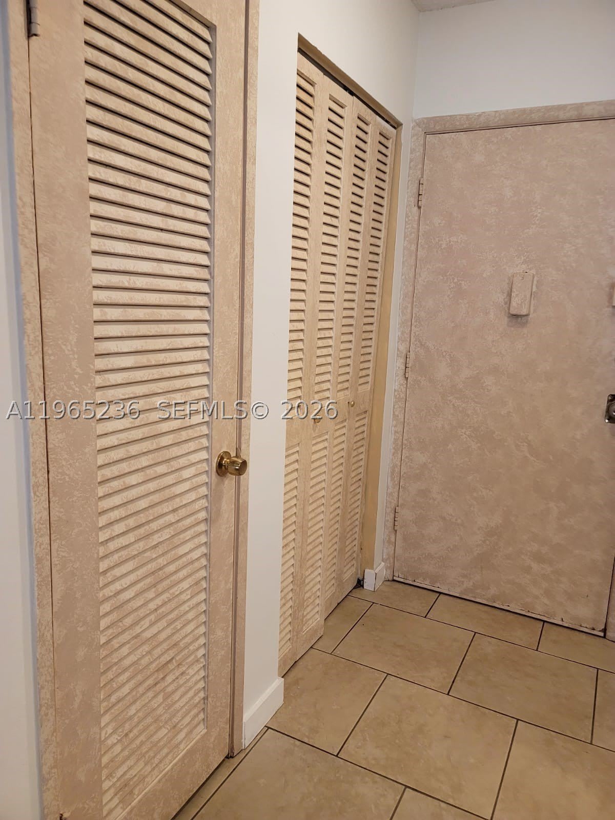 1690 NE 191st St – photo 3