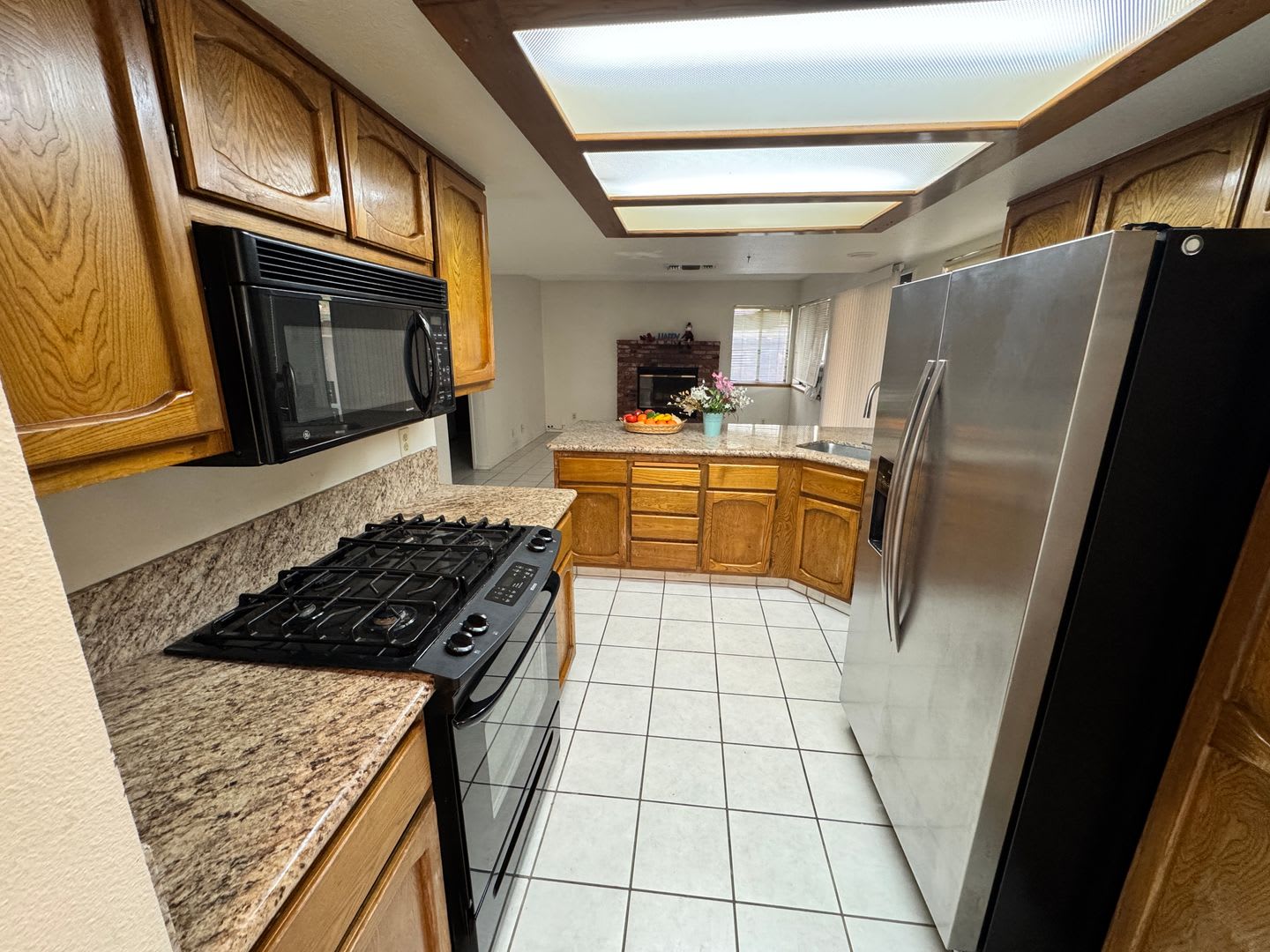 Beautiful 4 Bedroom Home – photo 4