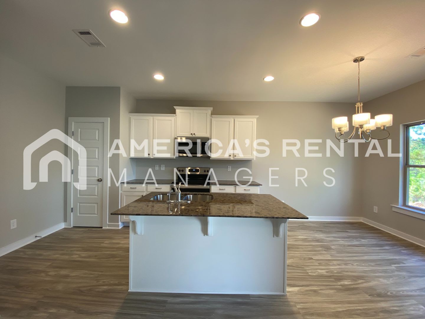 Home for Rent in Brookwood, AL! Available to View Now! – photo 3