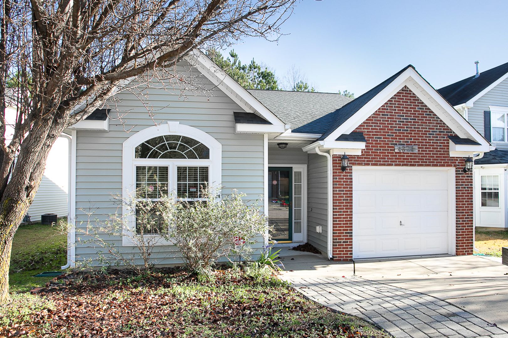 Ranch home in North Raleigh! – photo 1