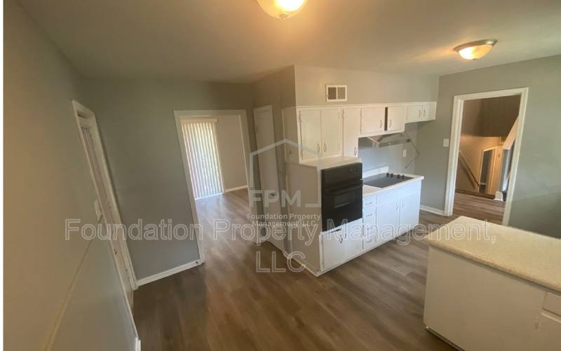 2582 Capewood Drive – photo 5