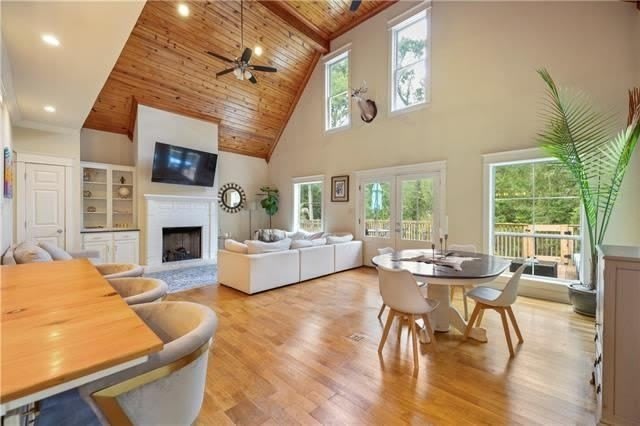 921 Carriage Way – photo 3