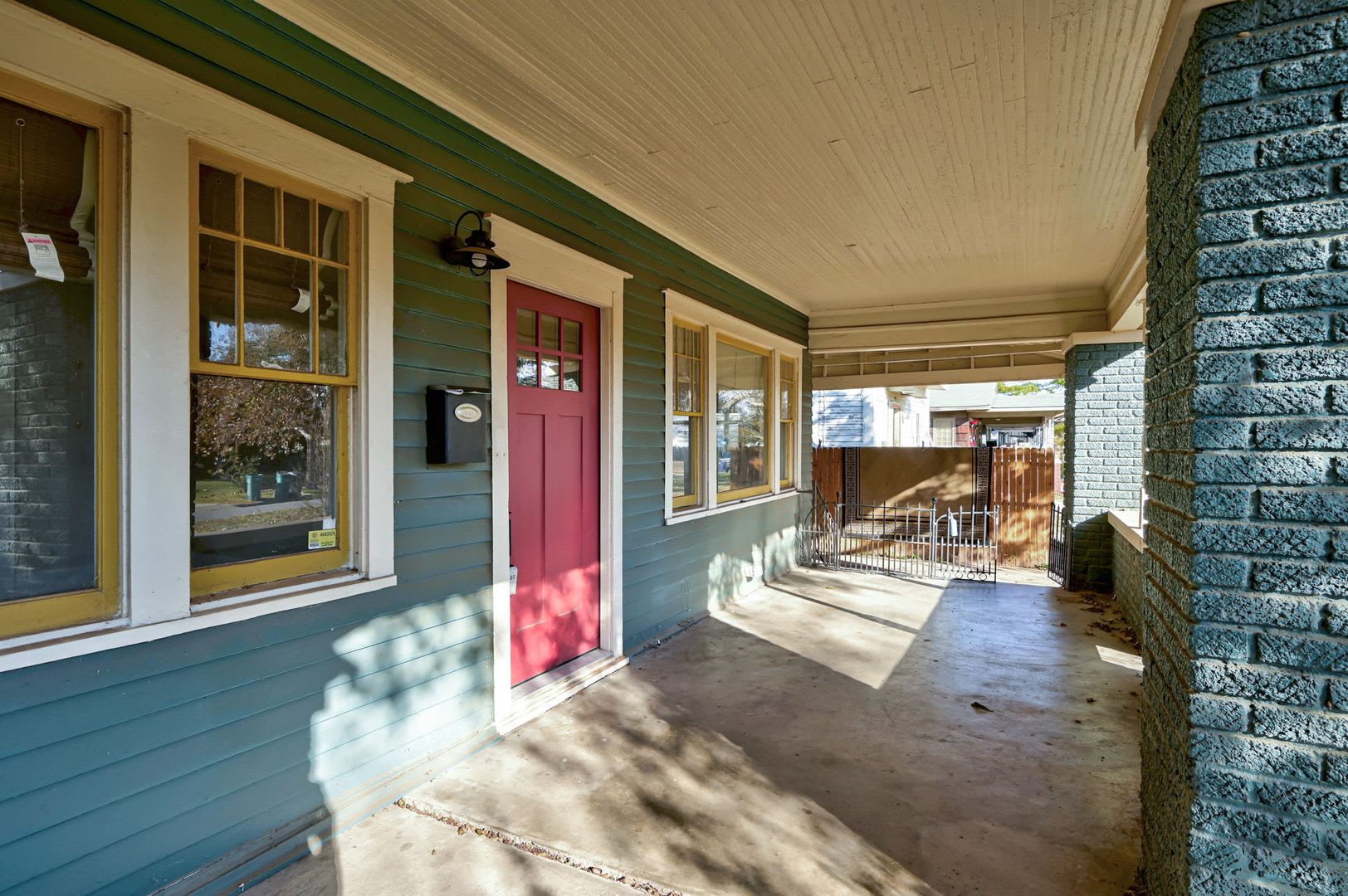 Fantastic Remodeled 4BD/2BTH in the Paseo District – photo 3