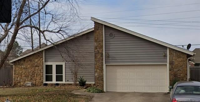 8260 S 73Rd East Avenue – photo 1
