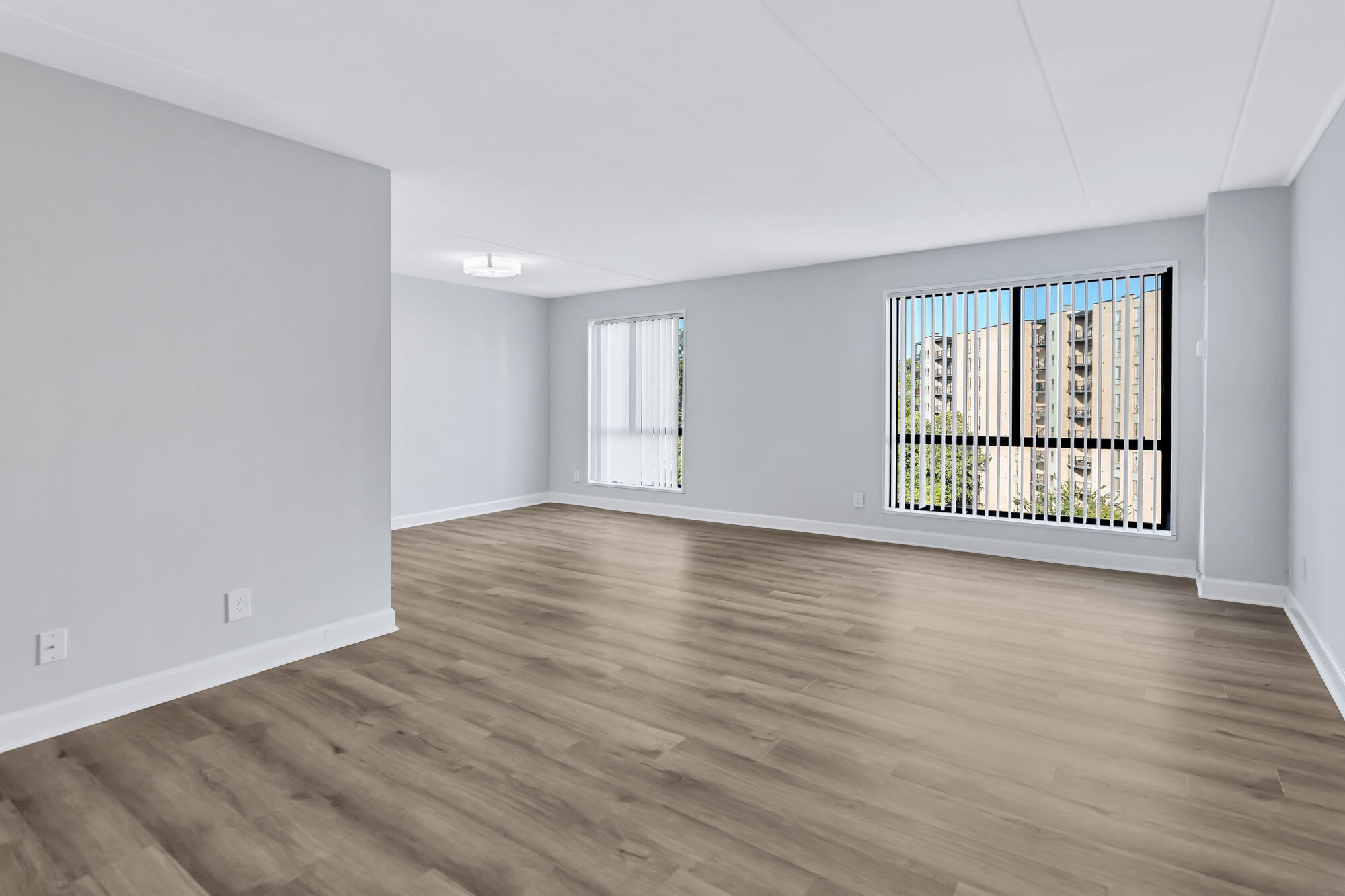 Cityside Huntington Metro Apartments – photo 3