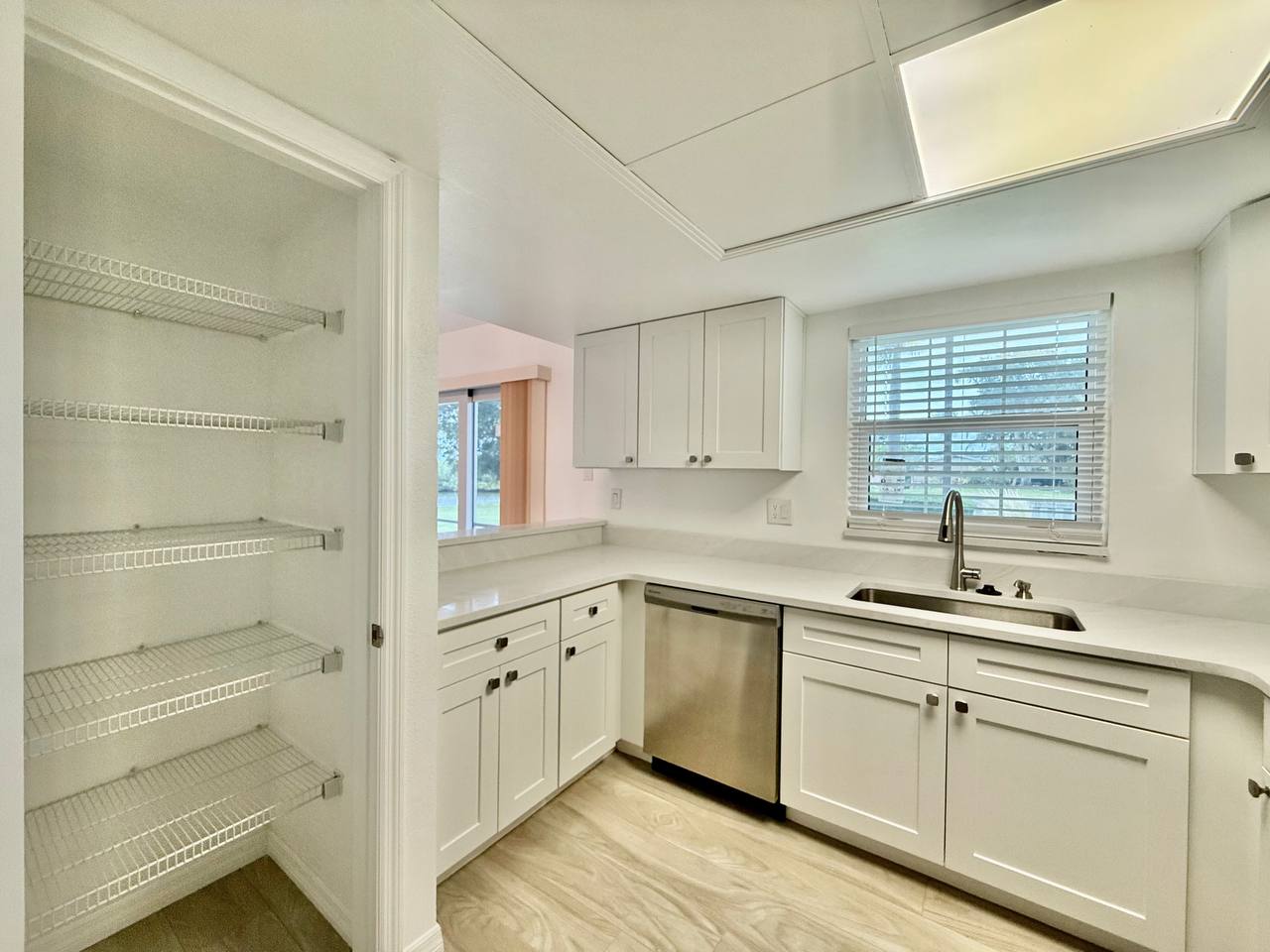 8801 Bay Pointe Dr 102 – photo 4