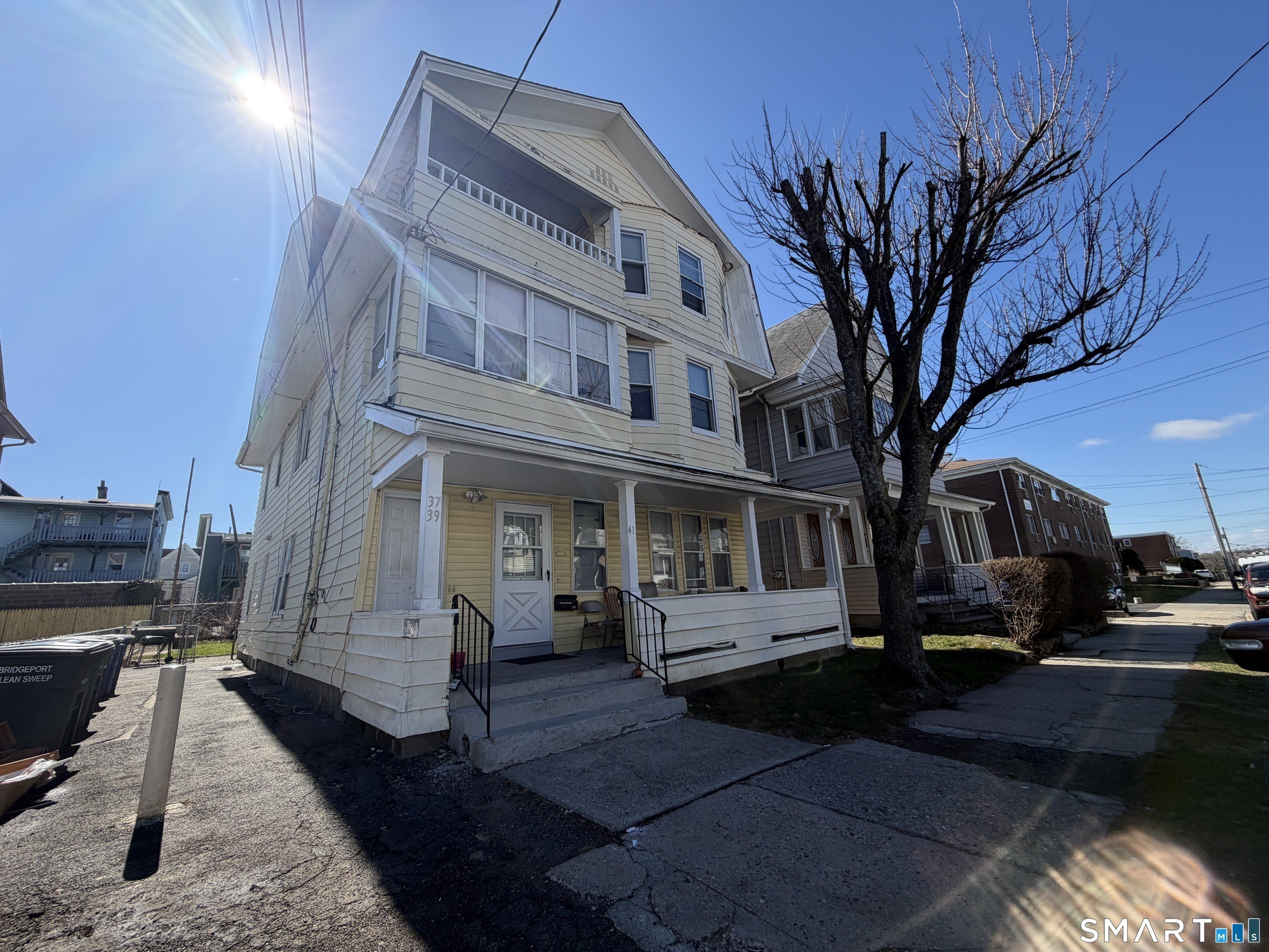 37-41 Jackson Avenue – photo 1