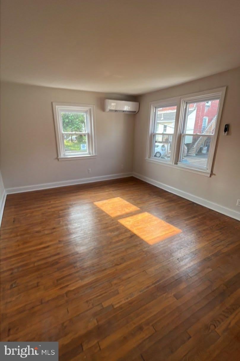 566 E HIGH Street – photo 4