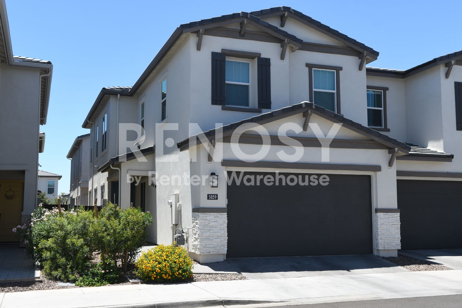 PRICE IMPROVEMENT! Family- & Pet-Friendly Townhome Near Mayo Clinic – photo 1