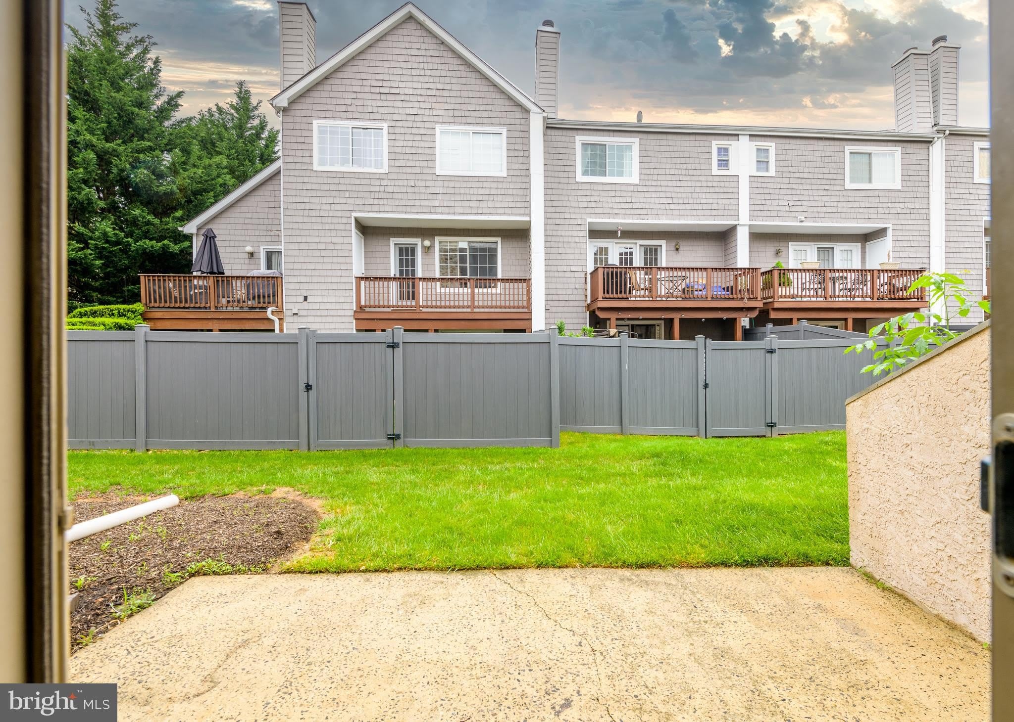 77 BUNKER HILL Court – photo 2
