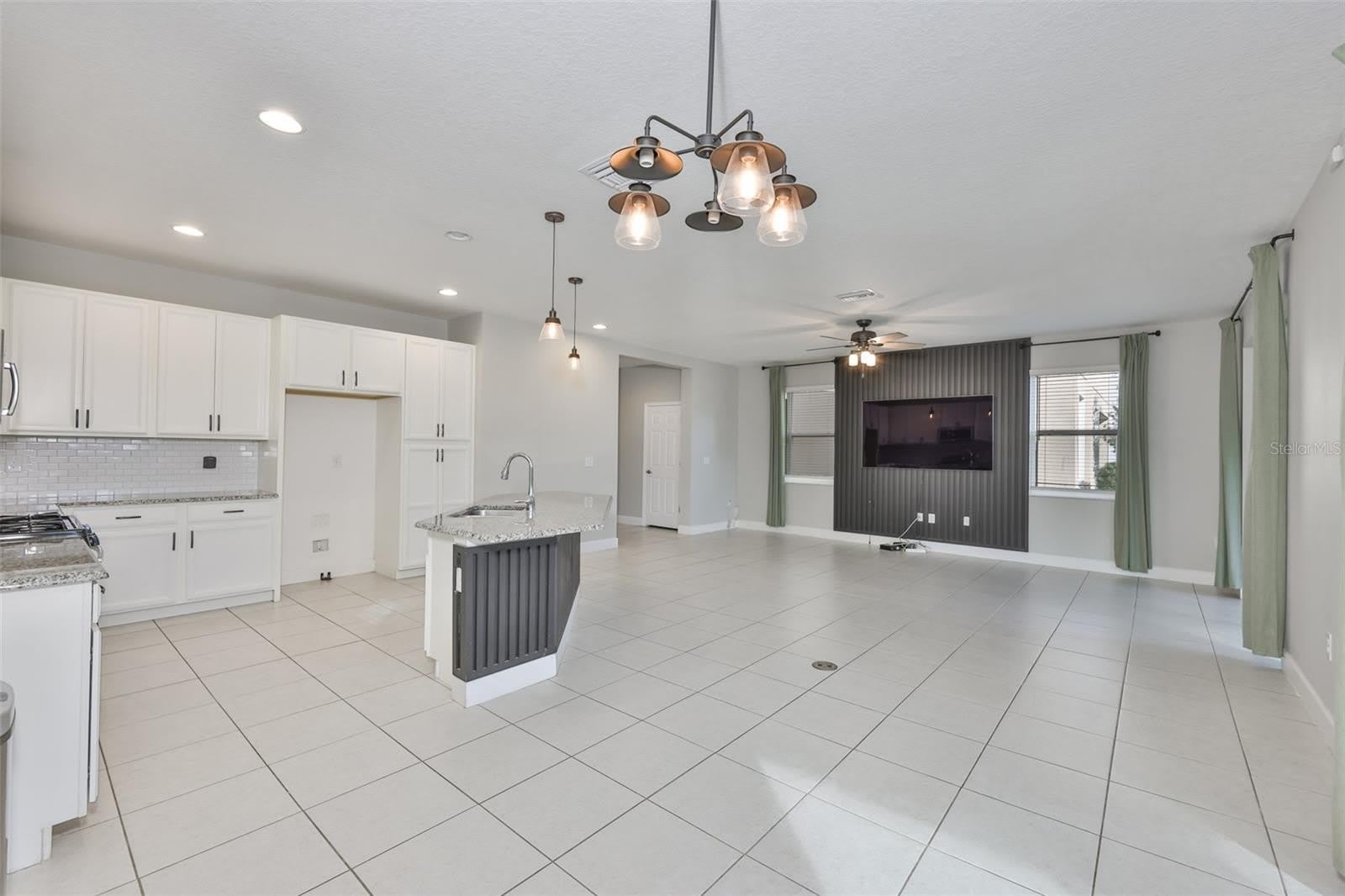6207 VOYAGERS Place – photo 5