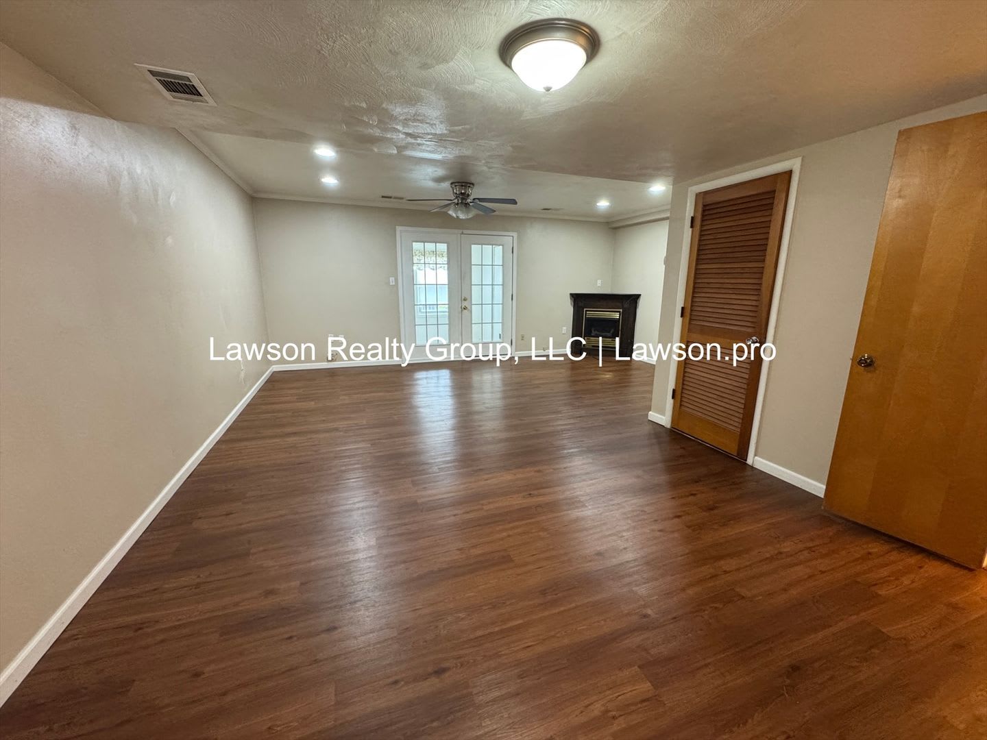Updated Townhome Located in the Town of Vinton – photo 5