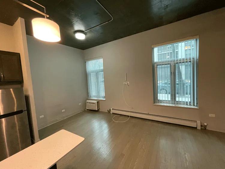 4602 North Clarendon Ave. – photo 4