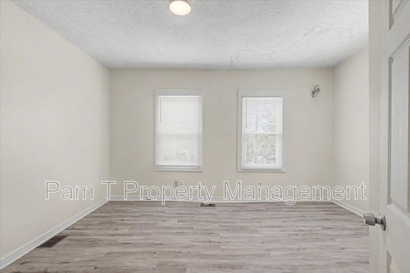 814 Ott St – photo 5