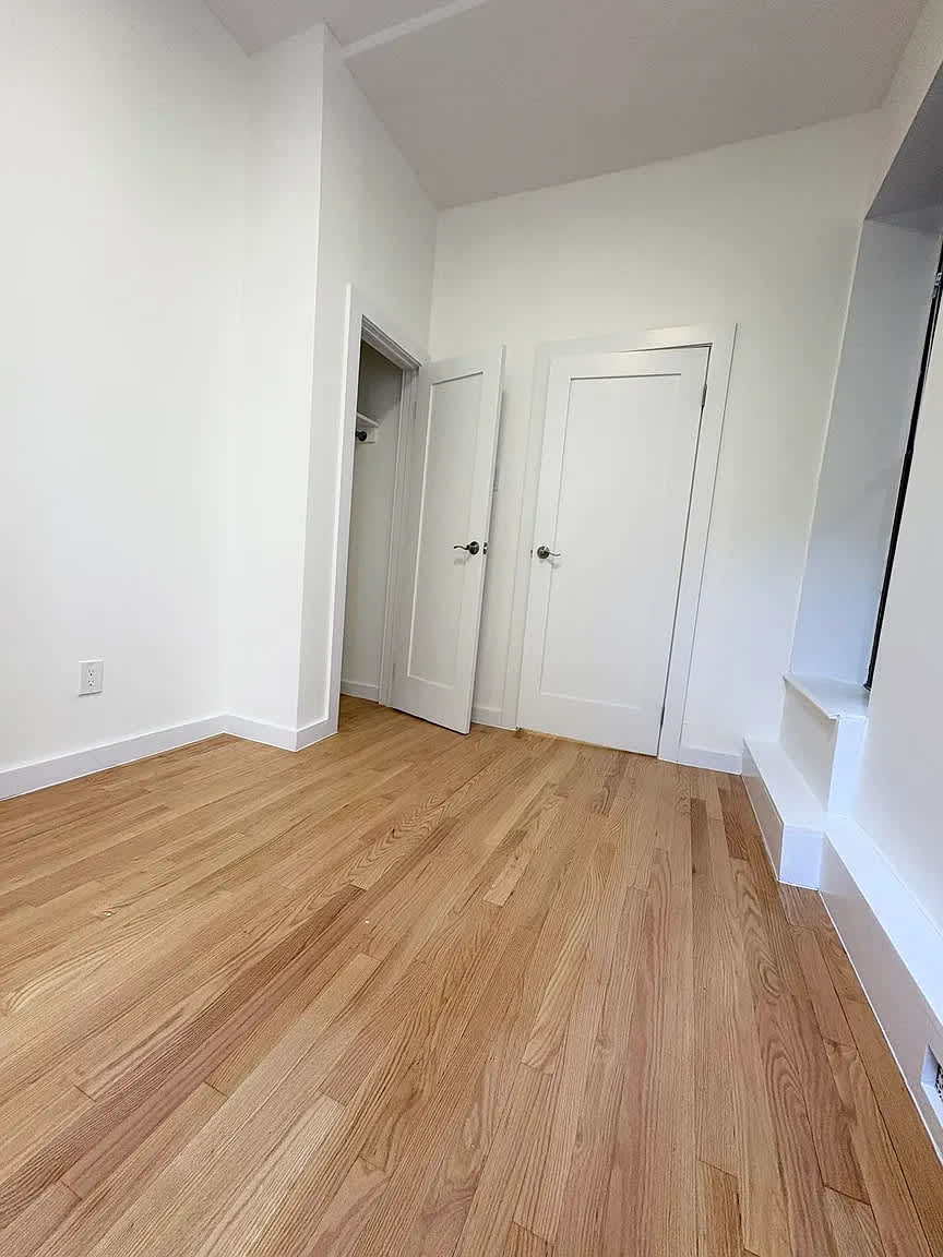 1430 Lexington Ave Apt 32E – photo 3