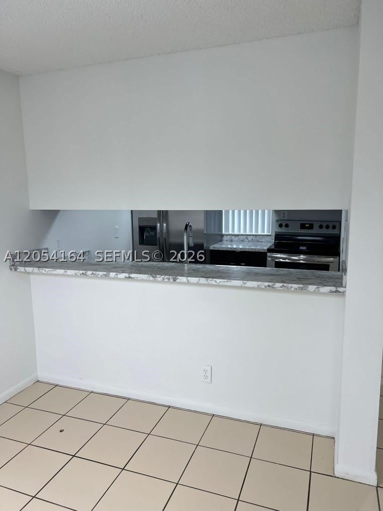 8720 N Sherman Cir – photo 3