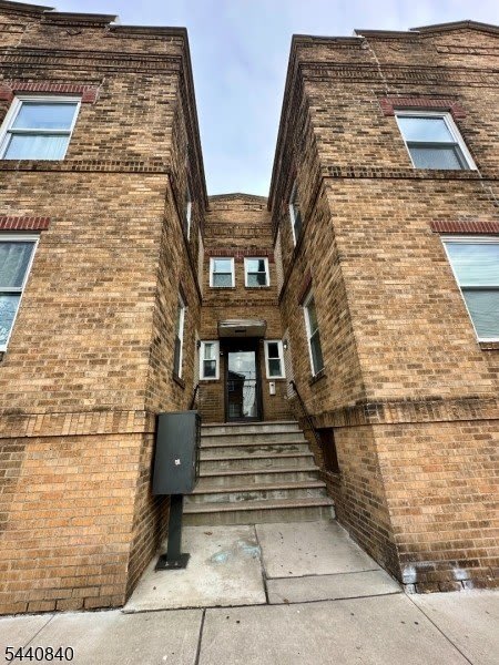 201-205 Marshall St – photo 3