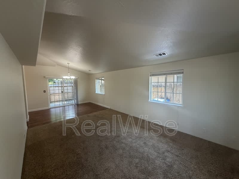 1679 George Tweed Blvd – photo 3