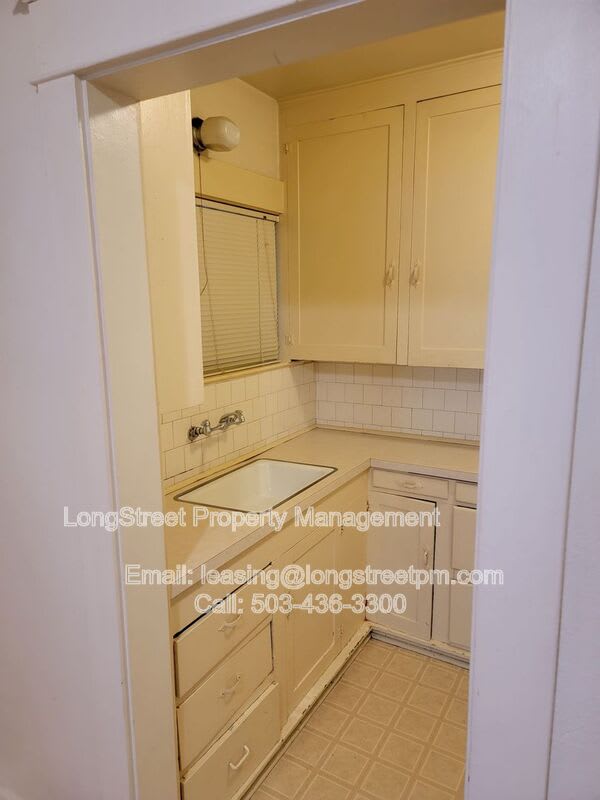 1745 NW Jackson Ave – photo 5