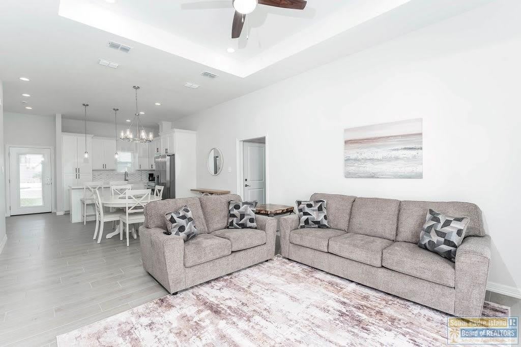 18 N Bay Hill Dr. – photo 5