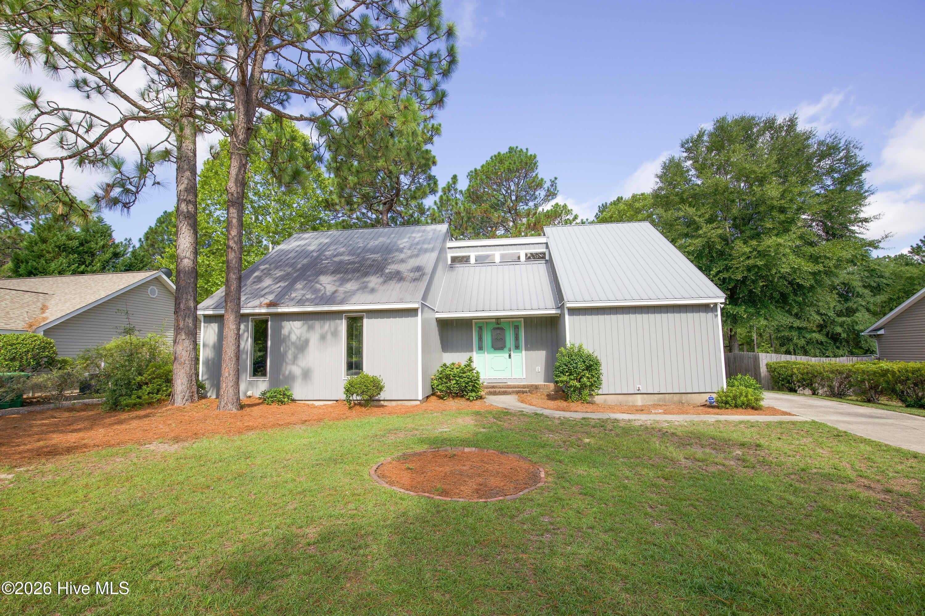 85 Winchester Road – photo 1