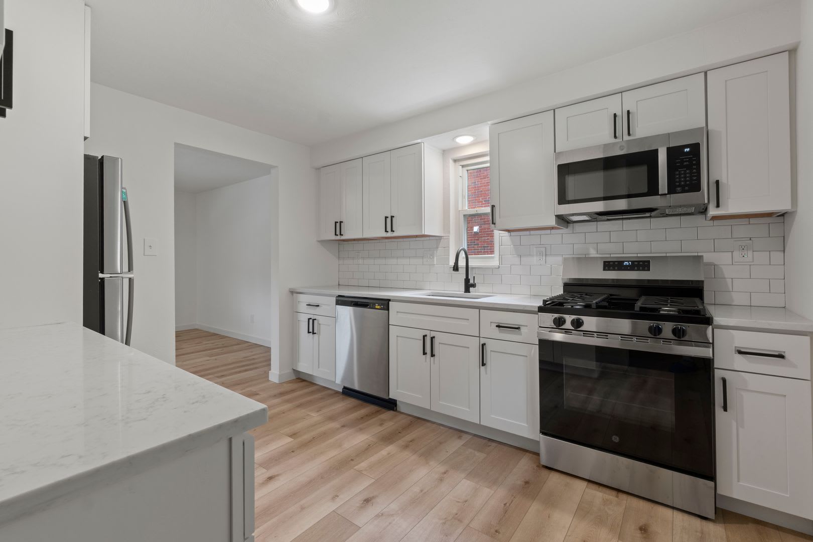 AVAILABLE NOW! Fully RENOVATED 3 bedroom in PENN HILLS! – photo 3